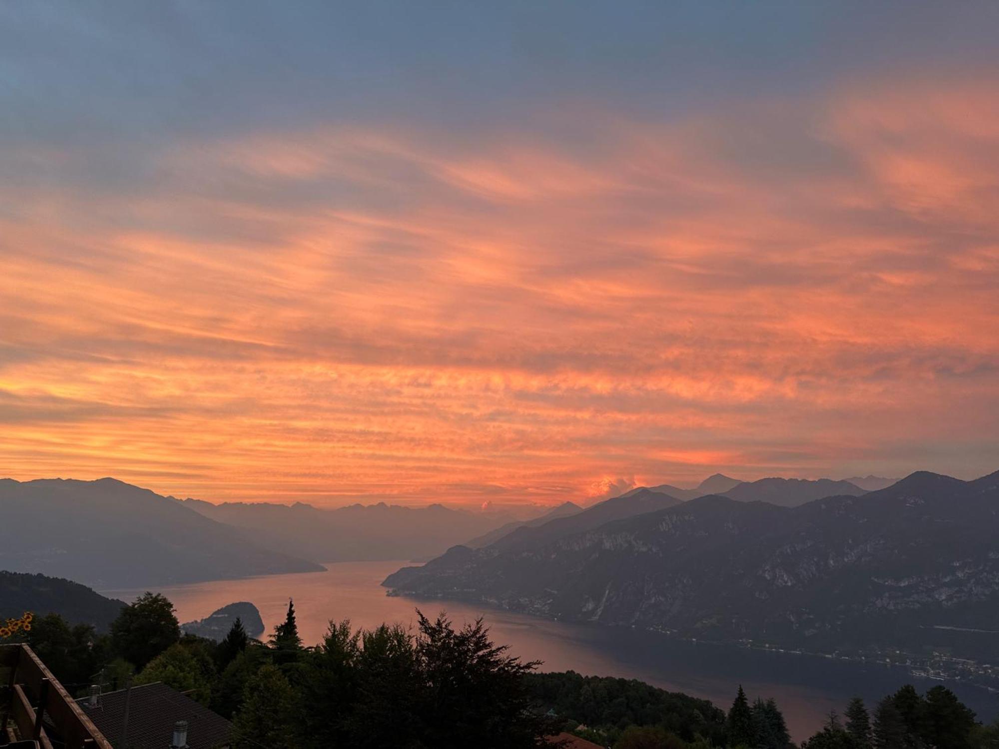Villa D'Alba Guest House Civenna エクステリア 写真